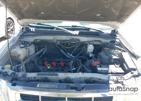 2009 Ford Escape Xls/Xls Manual from USA, damaged, VIN 1FMCU02719KA44565